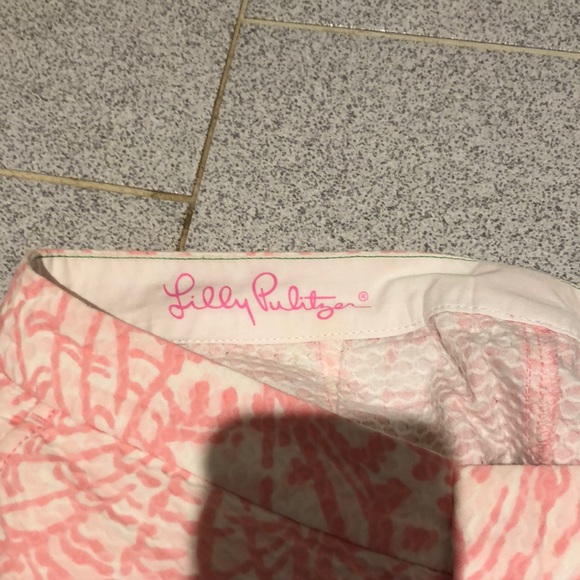 Lily Pulitzer butter cup shorts - Picture 3 of 4